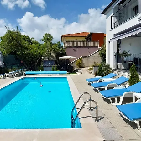 Cozy In Apartman Veprinac