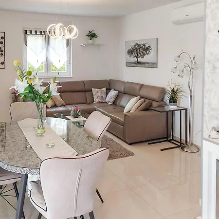 Cozy In דירה Veprinac